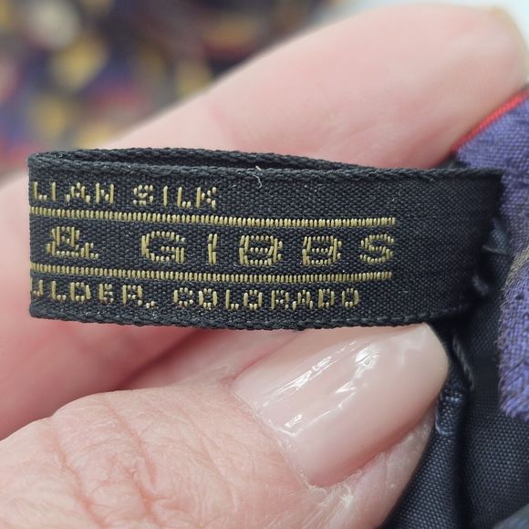 Carrot & Gibbs Tie Men's Italian Silk Butterfly Geometric Blue Gold Red Gray - Picture 4 of 8